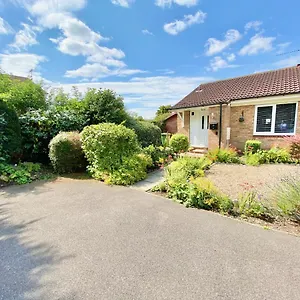  Holiday home Bijou Abode- - Free Private Parking And Secure United Kingdom
