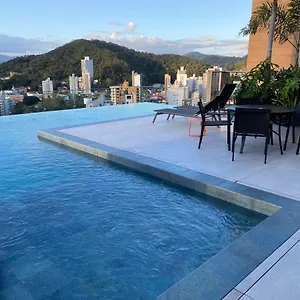 loft-com-piscina-proximo-da-oktoberfest-blumenau.santa-catarina-brasil.com/