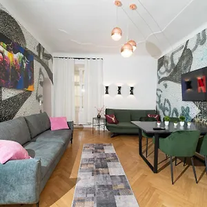  Apartment Stephansdom I Netflix I Self Check In