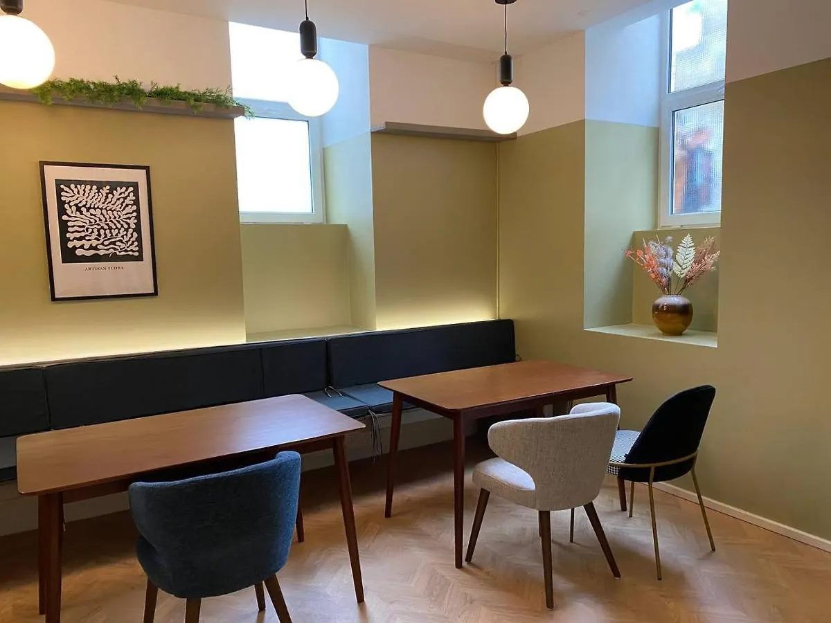 Malfatti Room Oasis With Coworking Space Βιέννη