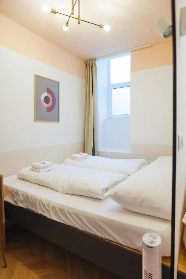 Apartment Malfatti Room Oasis With Coworking Space Vienna Austria