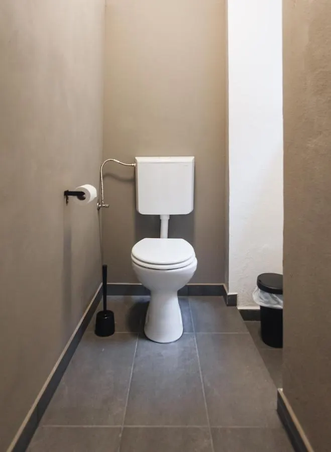 Malfatti Room Oasis With Coworking Space Vienna 0*,