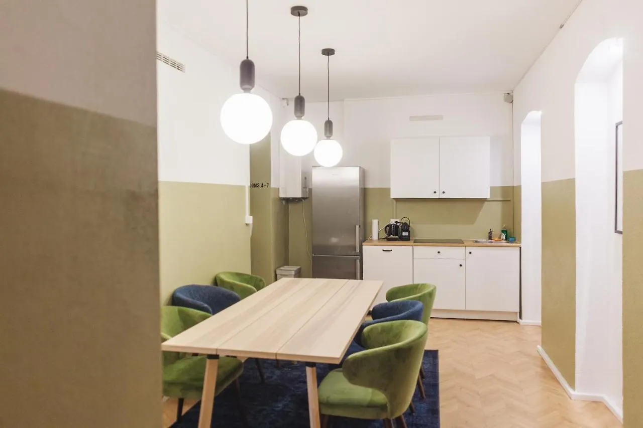 Malfatti Room Oasis With Coworking Space Vienna Apartment
