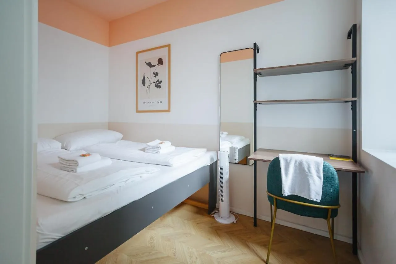 Malfatti Room Oasis With Coworking Space Vienna Austria