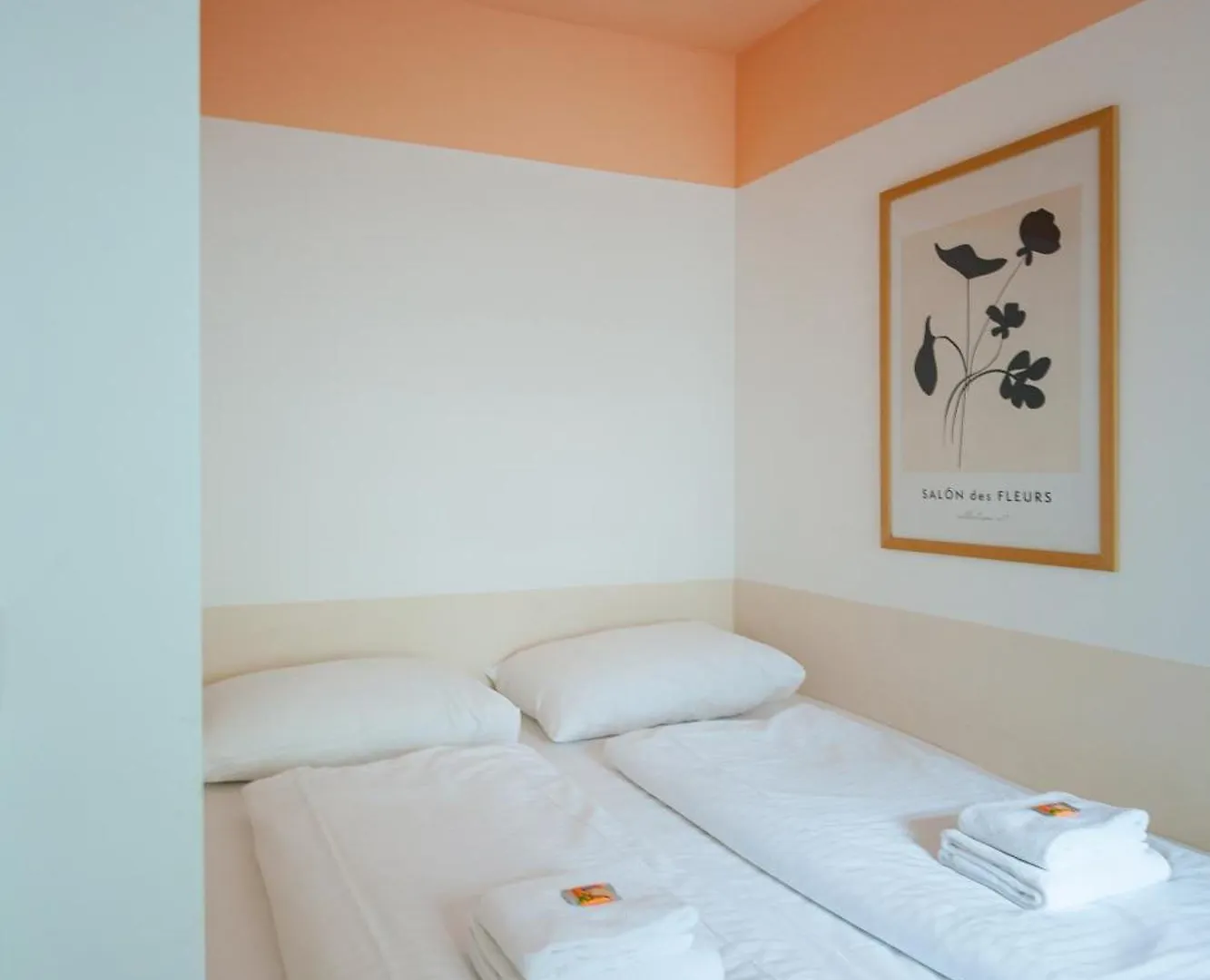 Malfatti Room Oasis With Coworking Space Vienna Apartment